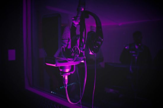 découvrez nos services de rénovation de studio pour transformer votre espace en un lieu moderne et fonctionnel. que ce soit pour une mise à jour esthétique ou une optimisation de l'espace, notre équipe d'experts est à votre écoute pour réaliser vos projets sur mesure.