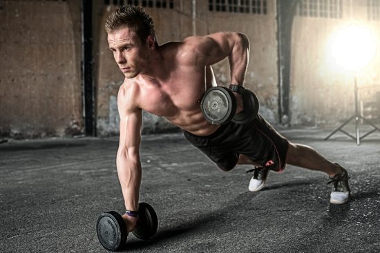découvrez comment créer votre propre salle de sport à domicile avec nos conseils et astuces. transformez n'importe quel espace en un home gym fonctionnel et motivant, adapté à vos besoins d'entraînement.