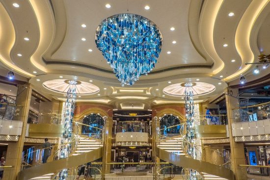 découvrez l'art de la mezzanine : un espace de vie élégant et fonctionnel qui optimise votre intérieur. apprenez comment aménager, décorer et tirer le meilleur parti de votre mezzanine, tout en ajoutant une touche de style à votre maison.