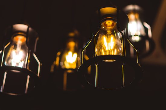 découvrez notre sélection complète de fixtures pour illuminer votre espace. que ce soit pour l'intérieur ou l'extérieur, trouvez des lampes et des éclairages qui allient design et efficacité. transformez votre environnement avec des solutions d'éclairage adaptées à tous vos besoins.