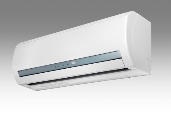 découvrez l'air conditionné réversible, une solution de confort thermique efficace qui offre à la fois rafraîchissement en été et chaleur en hiver. profitez d'une régulation optimale de la température dans votre intérieur tout en réalisant des économies d'énergie.