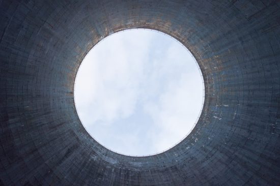 découvrez les avantages et l'esthétique des fenêtres de toit (skylights) pour illuminer vos espaces intérieurs. profitez d'une lumière naturelle abondante et améliorez le confort de votre maison tout en ajoutant une touche moderne à votre décoration.
