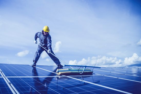 découvrez les avantages des panneaux solaires : une solution écologique et économique pour produire de l'énergie renouvelable chez vous. informez-vous sur les différents types de panneaux et comment ils peuvent réduire vos factures d'électricité tout en préservant notre planète.