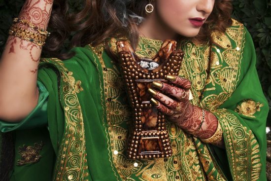 découvrez l'élégance chaleureuse du décor indien. transformez votre espace avec des motifs vibrants, des textiles artisanaux et des éléments traditionnels qui apportent une touche d'exotisme et de culture à votre intérieur.