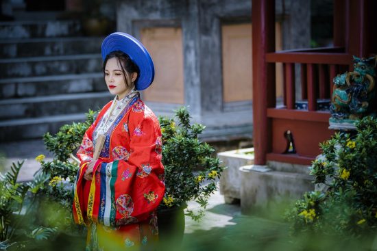 découvrez l'art de la décoration vietnamienne, un mélange captivant de couleurs vives, de motifs traditionnels et de motifs artisanaux qui apportent une touche d'exotisme à votre intérieur. transformez votre espace avec des éléments uniques inspirés de la culture vietnamienne, alliant authenticité et élégance.