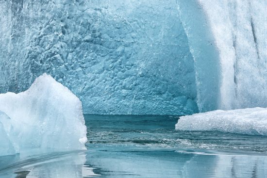 découvrez les paysages enchanteurs de l'islande, une terre de feu et de glace où les glaciers majestueux rencontrent des volcans actifs. explorez les merveilles naturelles, comme les geysers, les cascades et les aurores boréales, tout en profitant de la culture unique de ce pays nordique fascinant.