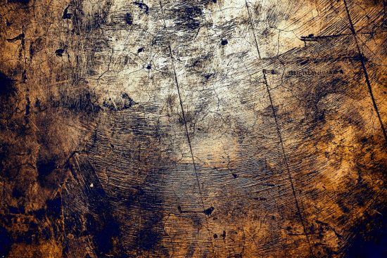 découvrez l'univers du grunge, un mouvement musical et culturel emblématique des années 90, mêlant des sonorités brutes, une esthétique rebelle et un style vestimentaire alternatif. plongez dans l'héritage de groupes légendaires et explorez l'impact du grunge sur la mode et l'art contemporain.