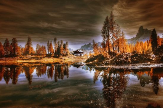 découvrez l'univers chaleureux et accueillant des cottages avec une ambiance rustique et charmante. plongez dans un espace où la nature rencontre le confort, parfait pour une escapade relaxante ou un séjour enchanteur.